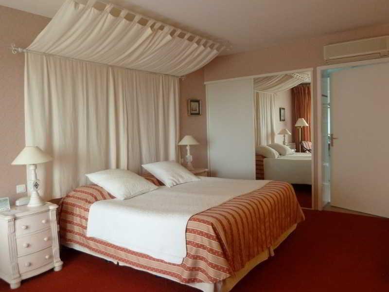 Hotel Manoir De La Roche Torin, The Originals Relais Courtils Zewnętrze zdjęcie